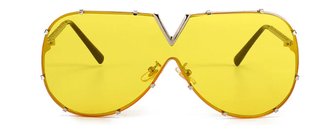 Trendy Unisex Sunglasses – Fashion UV400 Shades for Everyday Wear