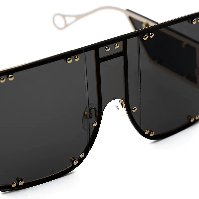 VintEdge Metal Frame Sunglasses