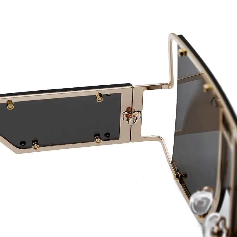 VintEdge Metal Frame Sunglasses
