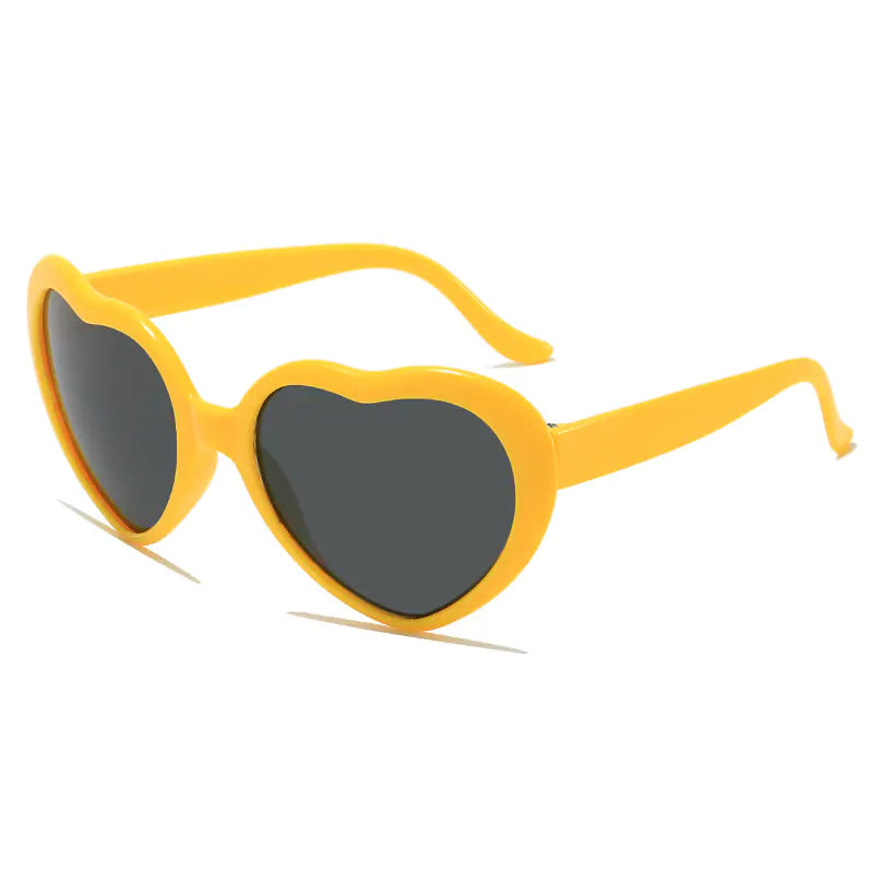 Trendy Heart Frame Sunglasses – Bold & Playful Eyewear for Summer Looks